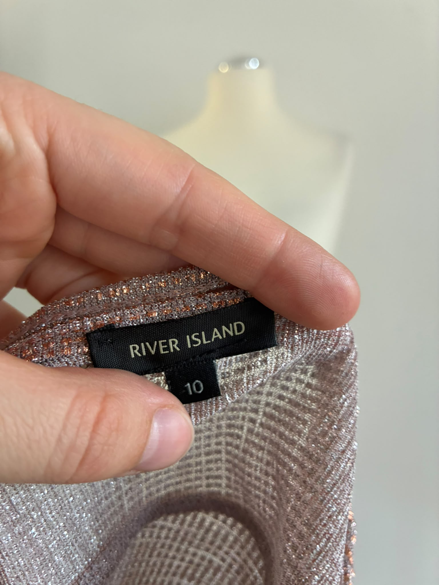 River Island Metallic Top in Roségold Größe 36