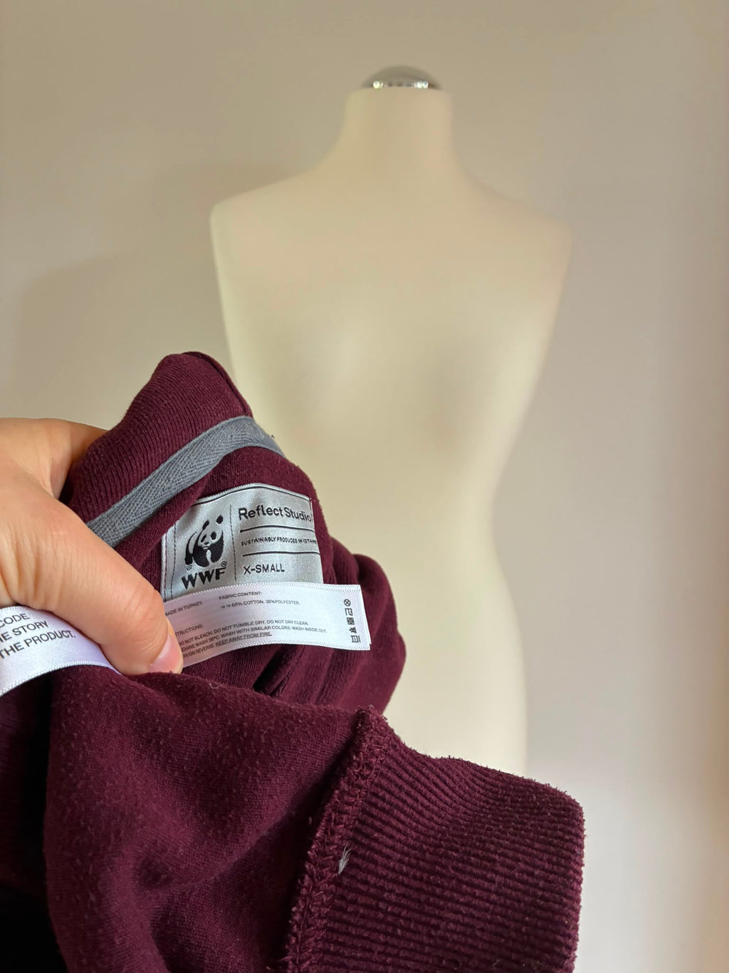 WWF x Reflect Studio Hoodie Größe XS in Bordeaux mit Pinguin-Stickerei