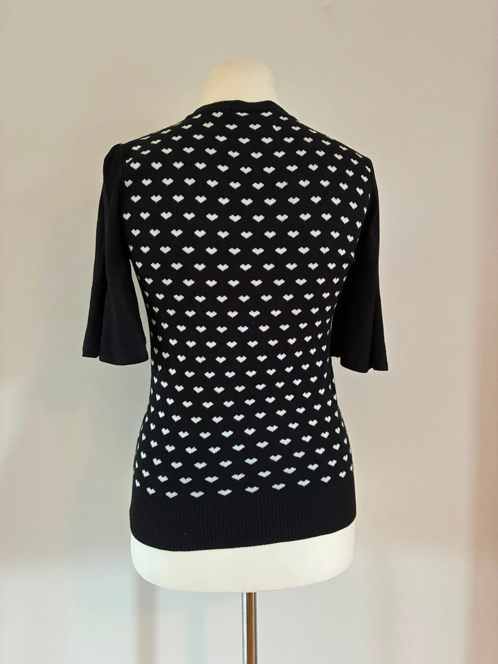 Voodoo Vixen Pullover Größe M 38 in Schwarz-Weiß mit Herzmuster