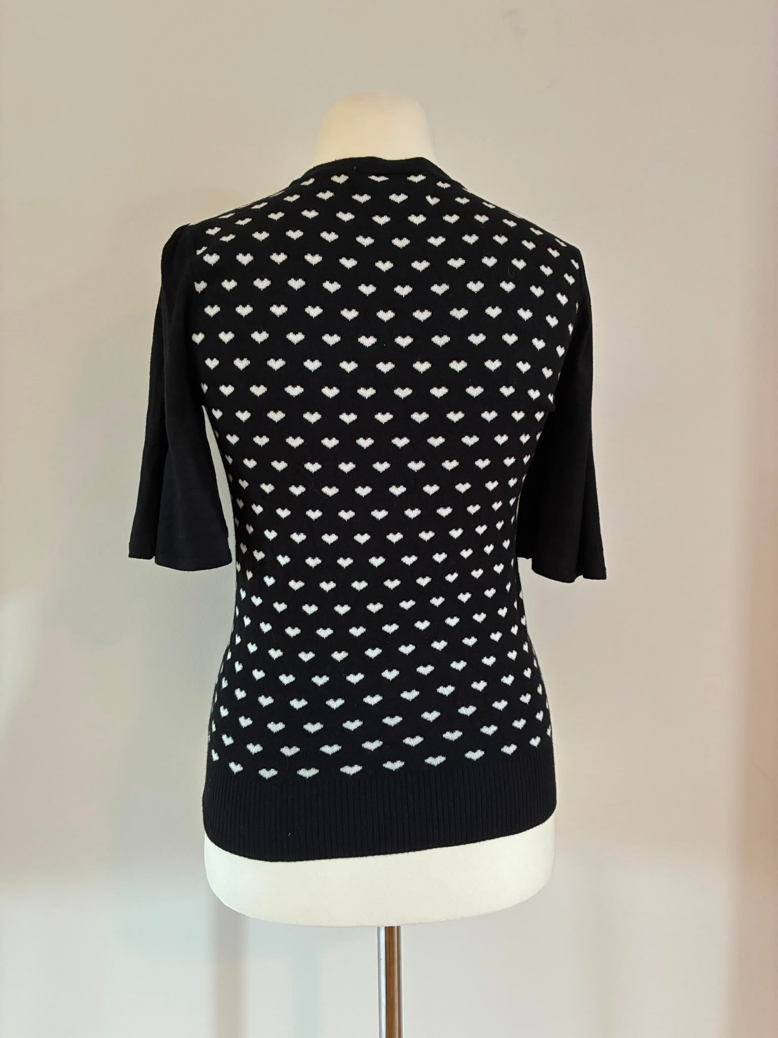 Voodoo Vixen Pullover Größe M 38 in Schwarz-Weiß mit Herzmuster