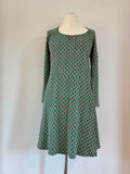 Blutsgeschwister Kleid mit Blumenmuster in Grün Größe 2XL