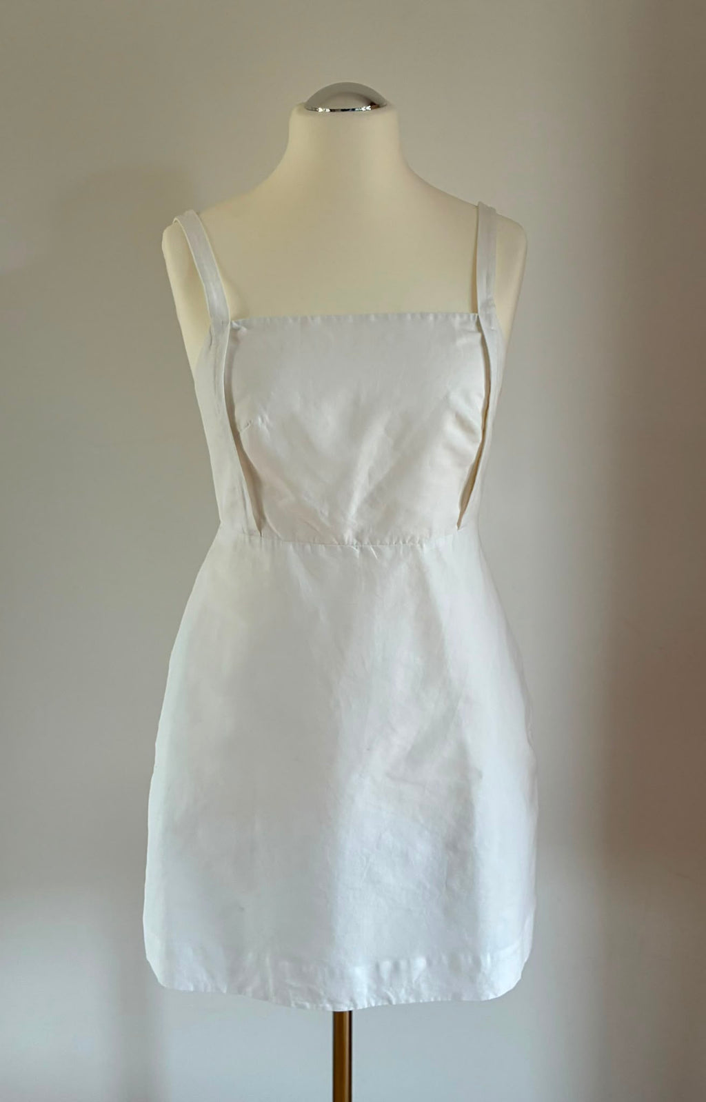 COS Leinenkleid in Weiß, Vorderansicht